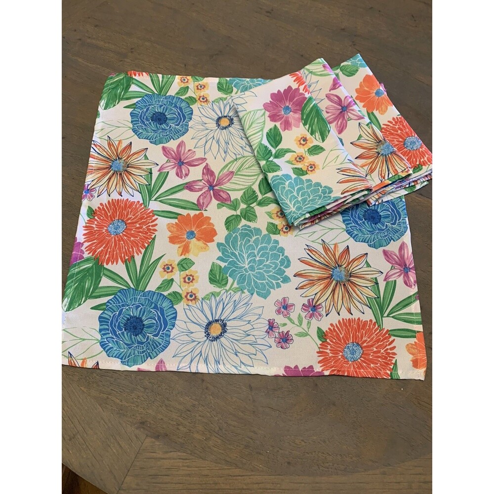 Cynthia Rowley Indoor/Outdoor Napkins Set of Four 18" x 18" Floral